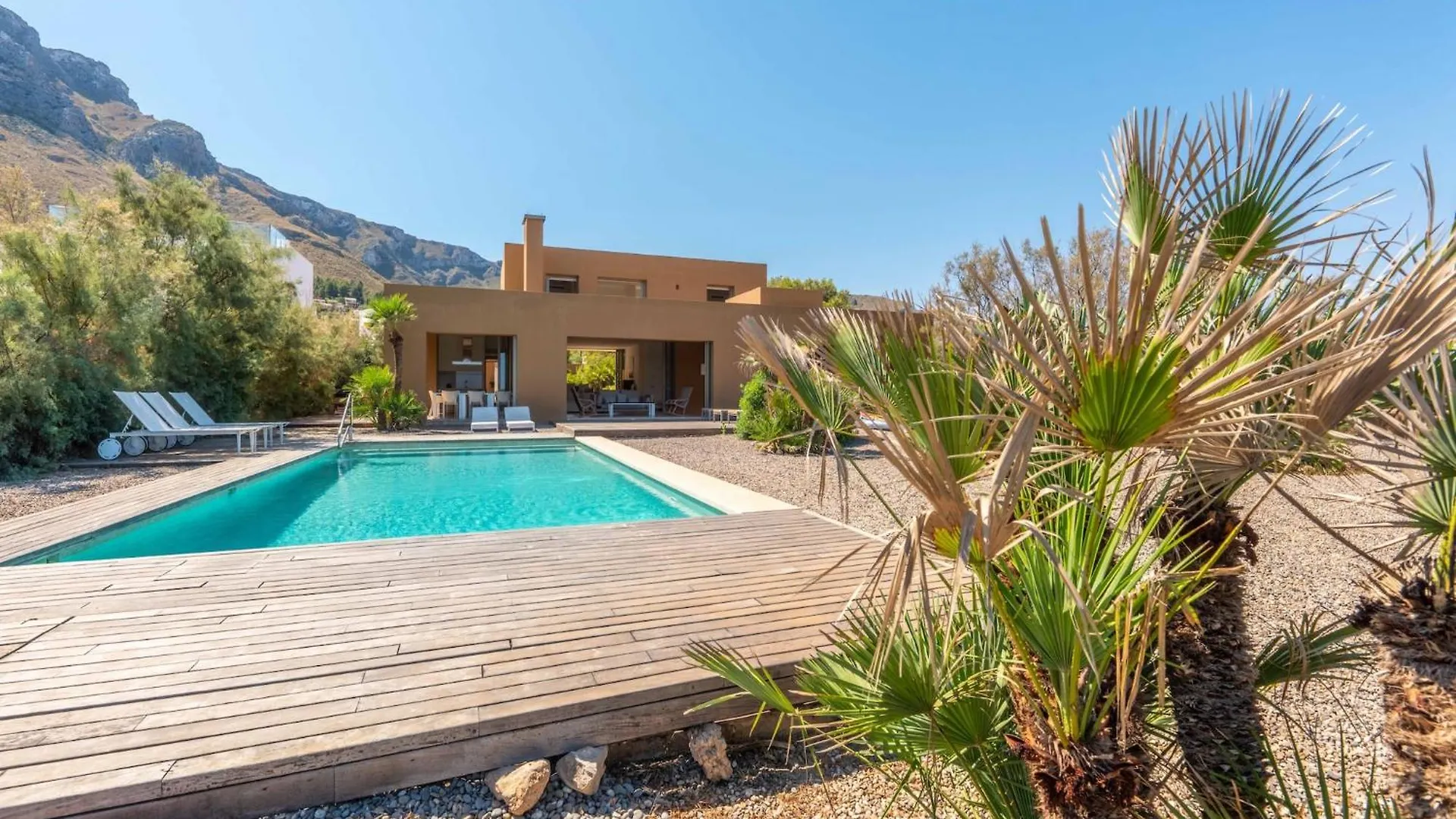 Villa Modern Holiday Home With Pool Artá